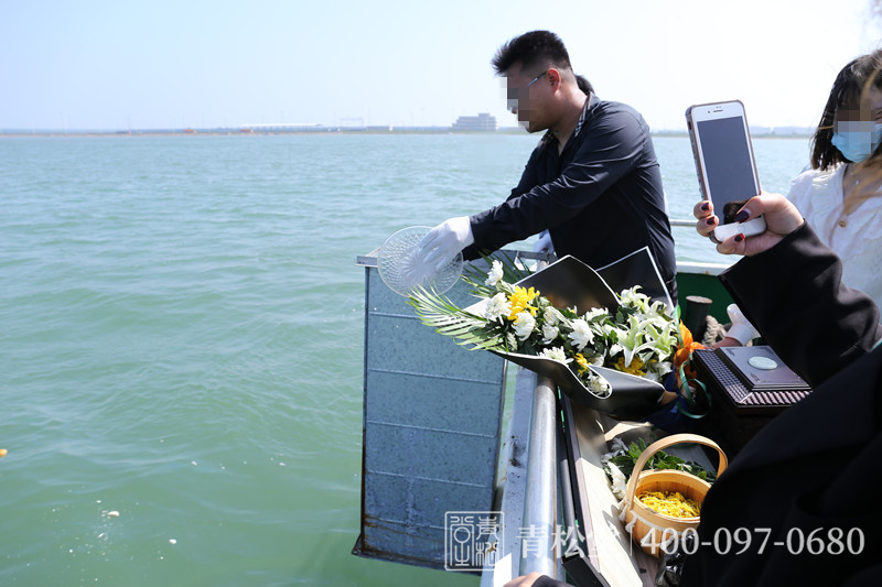 骨灰海撒 骨灰海撒