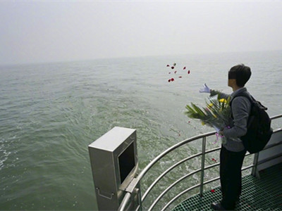 海葬和树葬哪个葬式好?选哪个合适?