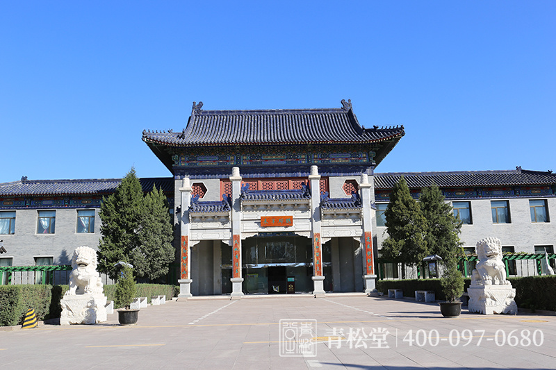 殡仪馆门口 殡仪馆门口