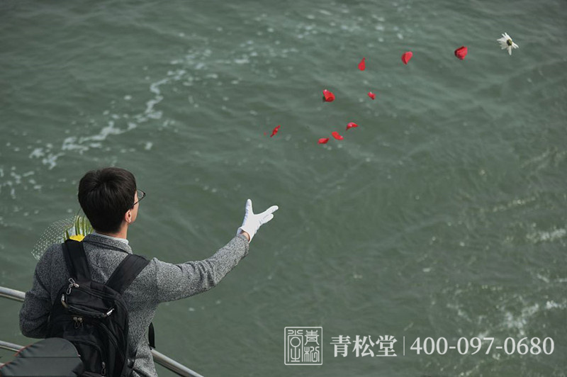 骨灰海撒 骨灰海撒